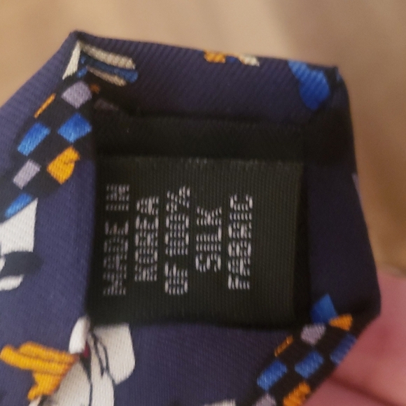 Walt Disney world tie - Picture 5 of 5